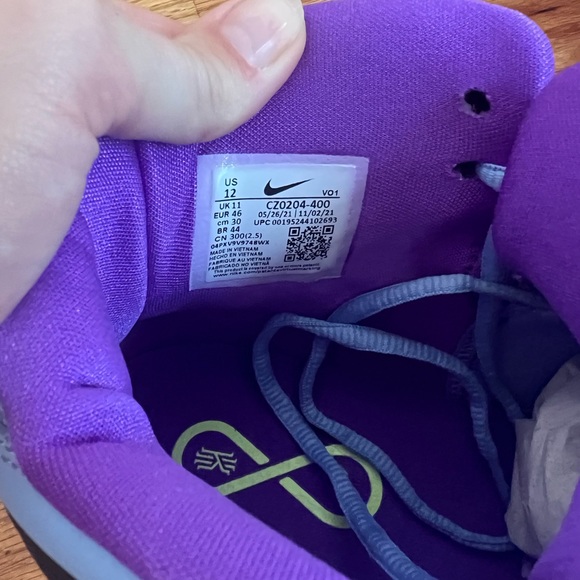 Kyire nike. New/never worn.